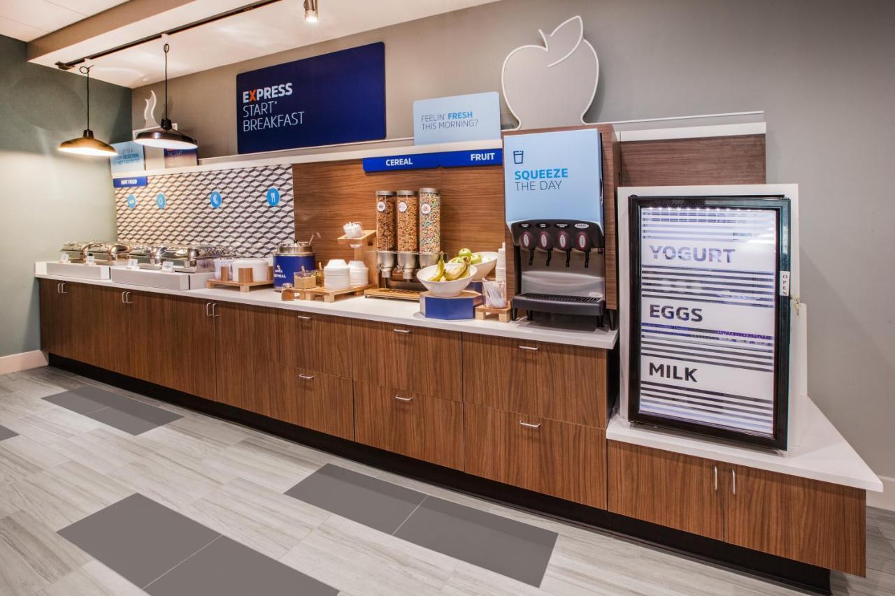 Holiday Inn Express & Suites - Parsons By Ihg Zewnętrze zdjęcie